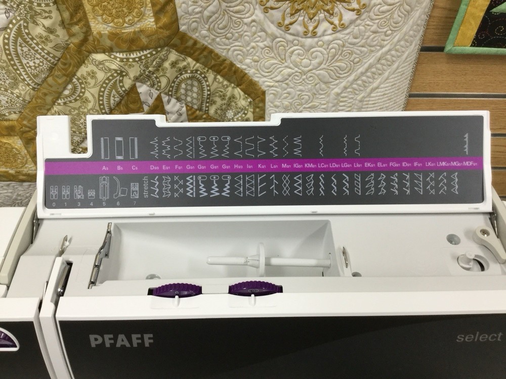 Pfaff Select 4.2 Sewing Machine with IDT