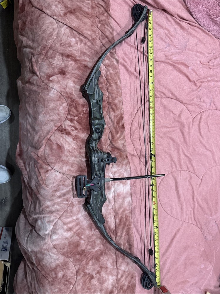 Bear Legit 70lbs bow with soft case