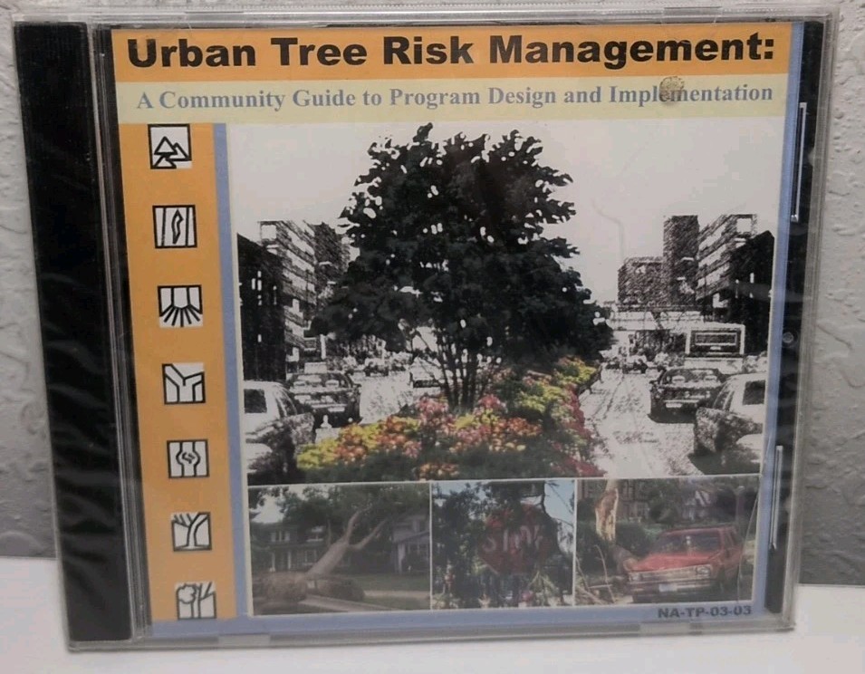 Urban Tree Risk Management CD NEW B131