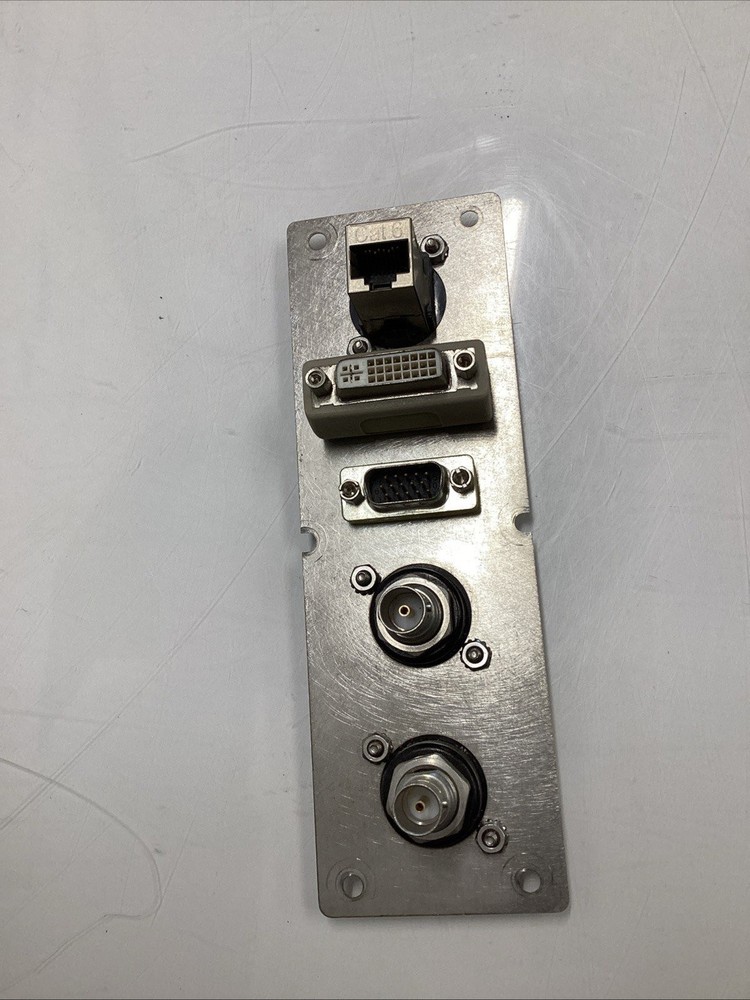 Switchcraft I/O Connector Interface Plate M-752