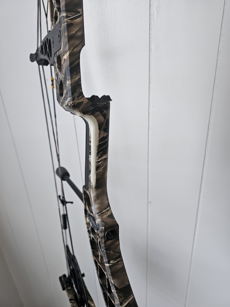 Mathews Z2 Compound Bow