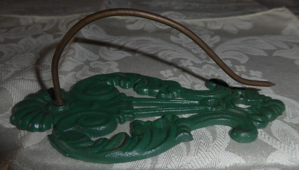 Vintage Wall Hook with Scroll Design