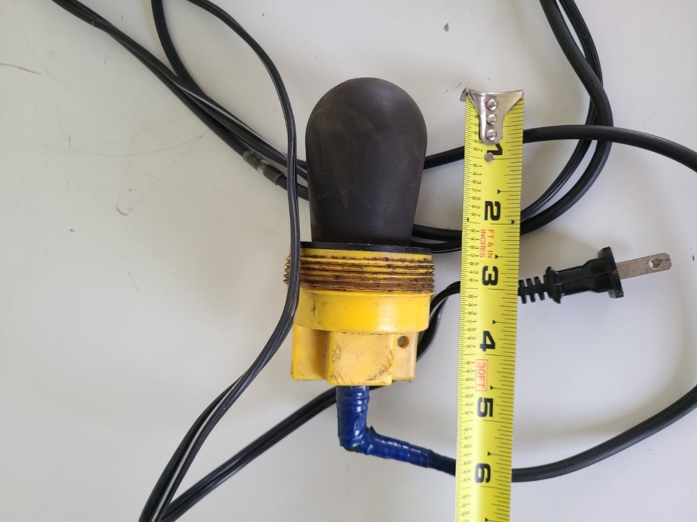 Limited Edition Singer 7033 Sewing Machine With Custom Presser Handle Control