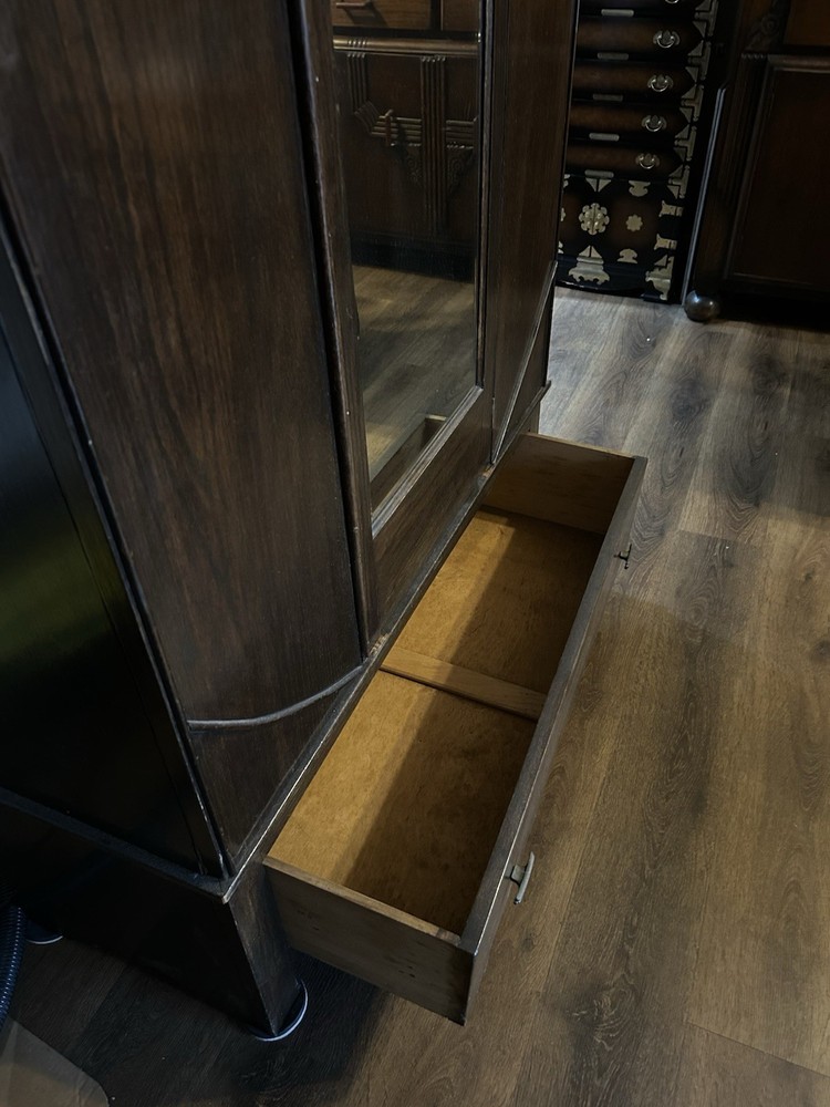 Armoire