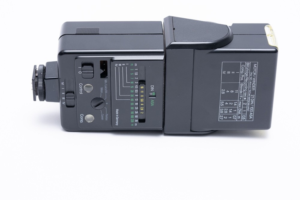 Regula Variant 736-1 MC Auto Thyristor Flash – Vintage Camera Flash