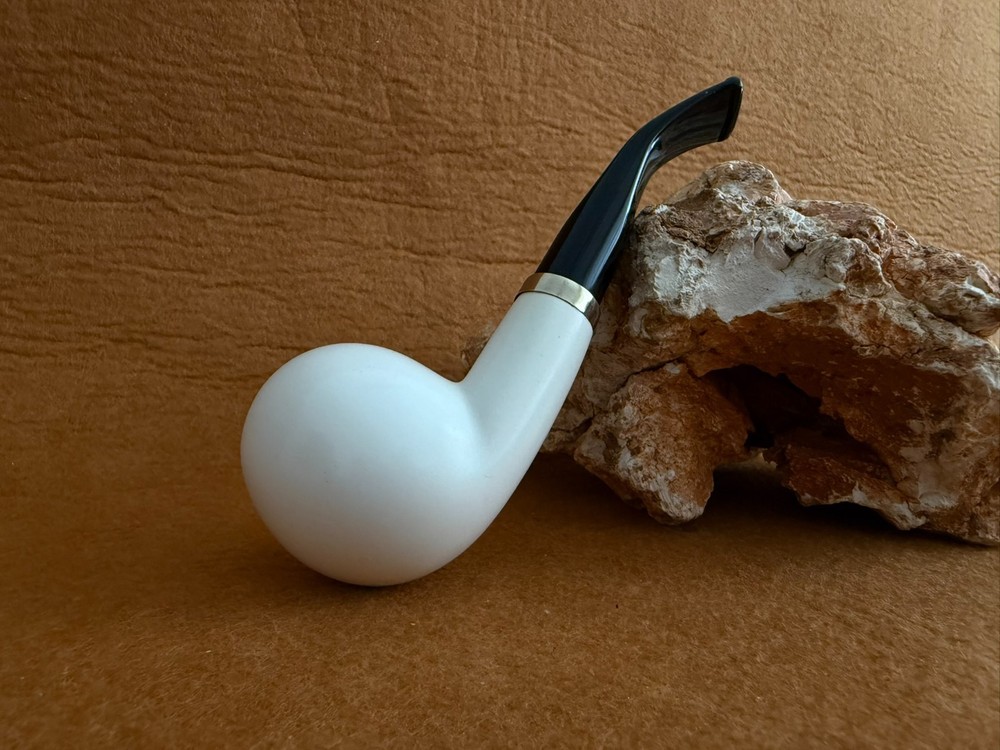 Meerschaum Pipe, Handmade Smooth Apple Shape with Fitted Case