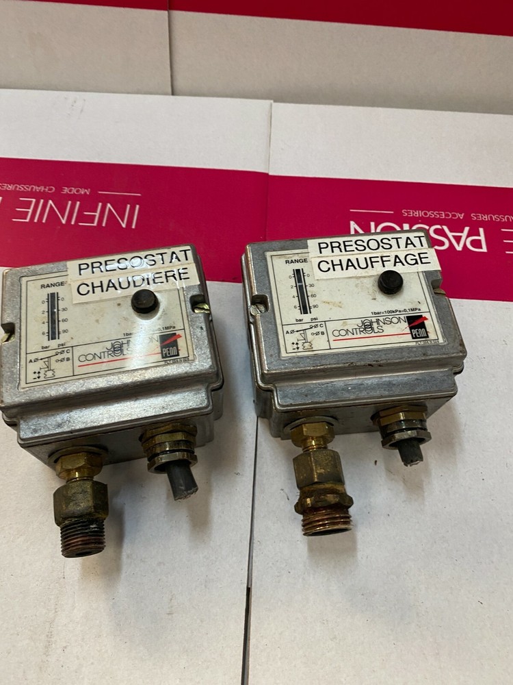 1 x JOHNSON CONTROLS Boiler Pressure Switch