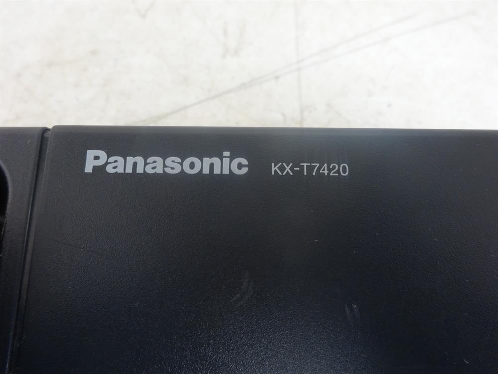 Panasonic KX-T7420B Phone