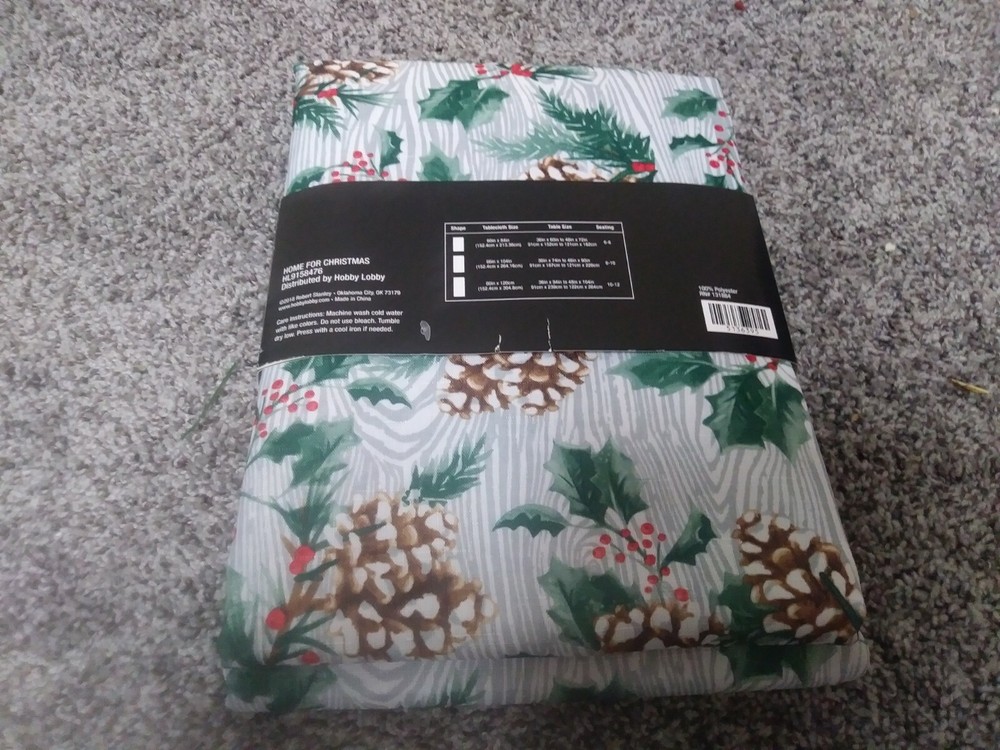 Robert Stanley Home Collection Christmas Tablecloth - 60" X 104" - Rectangle