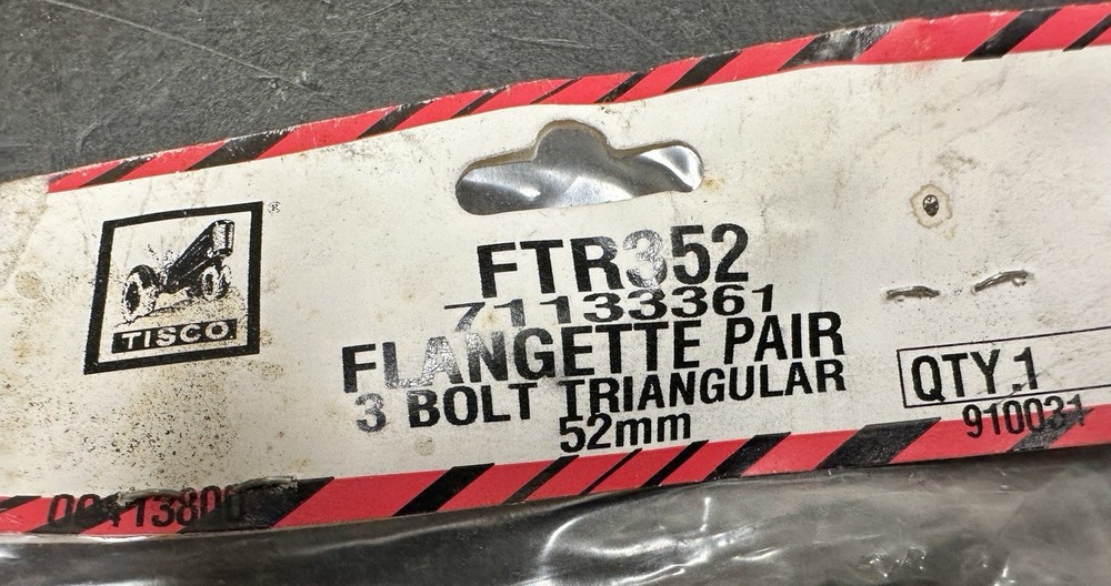FTR352 3 Bolt Triangular Bearing Flangette Pair 52mm