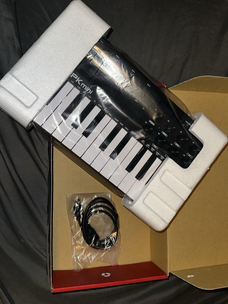 NEW Akai MPK Mini MK3