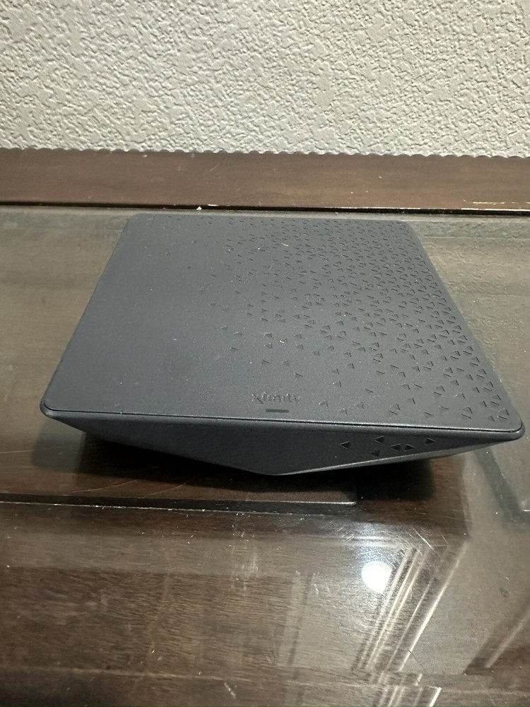 Xfinity Xi6-T TX061AEI Streaming Box with AC adapter