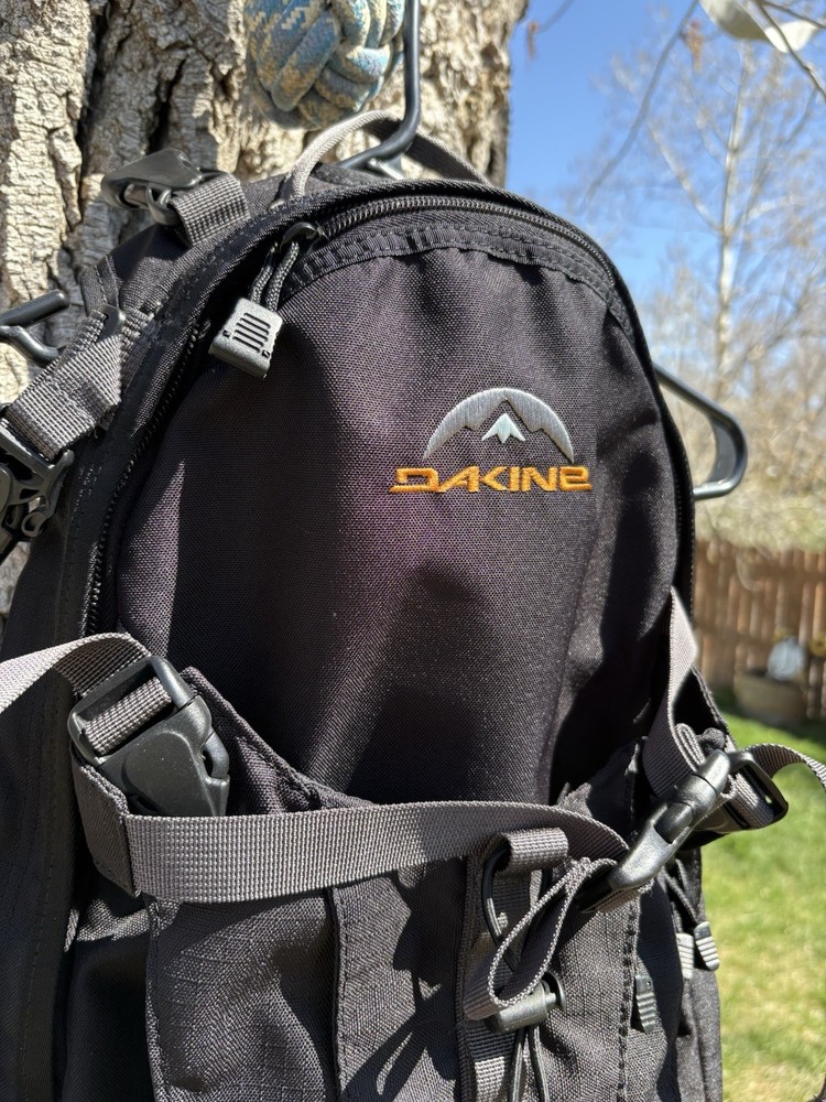 Dakine Heli Pack Ski Snowboard Backpack Black New Condition
