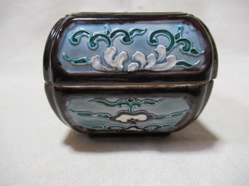 Japanese Ceramic Incense Container Floral Pattern Traditional Display Decor