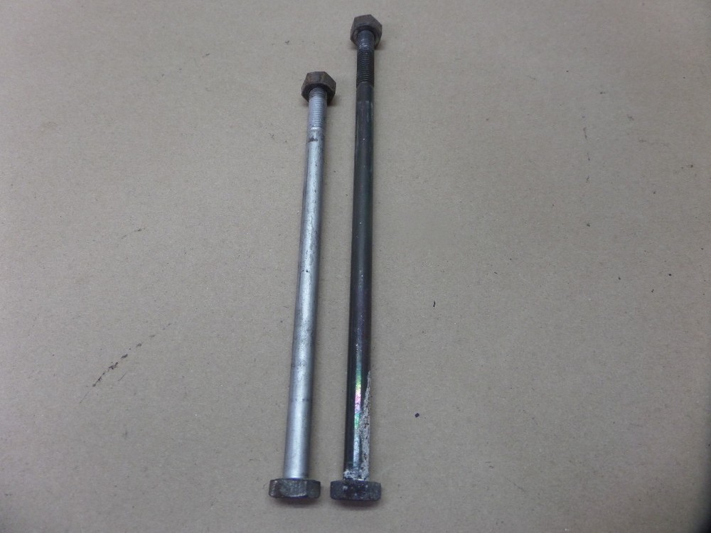 2003 DERBI BOULEVARD 150 MOTOR MOUNT BOLT BOLTS