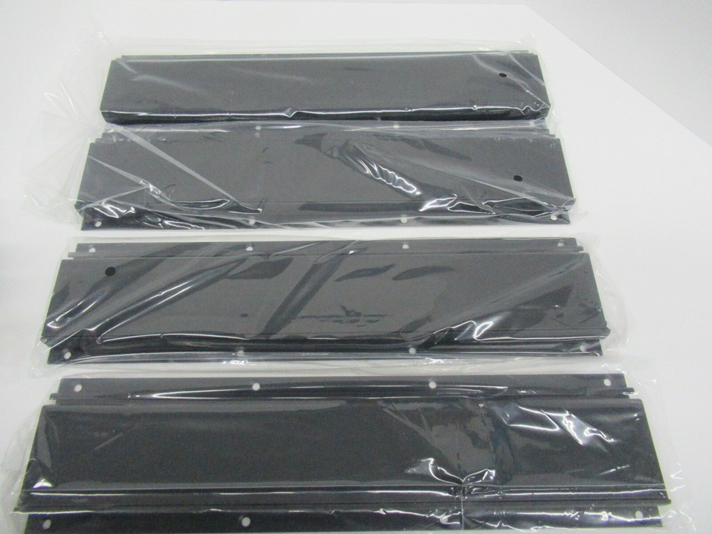 17 Piece Select Hook Bundle Slatwall Accessory Kit