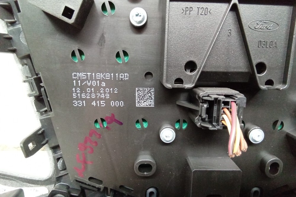 12 212 Ford Focus Radio Control Panel OEM