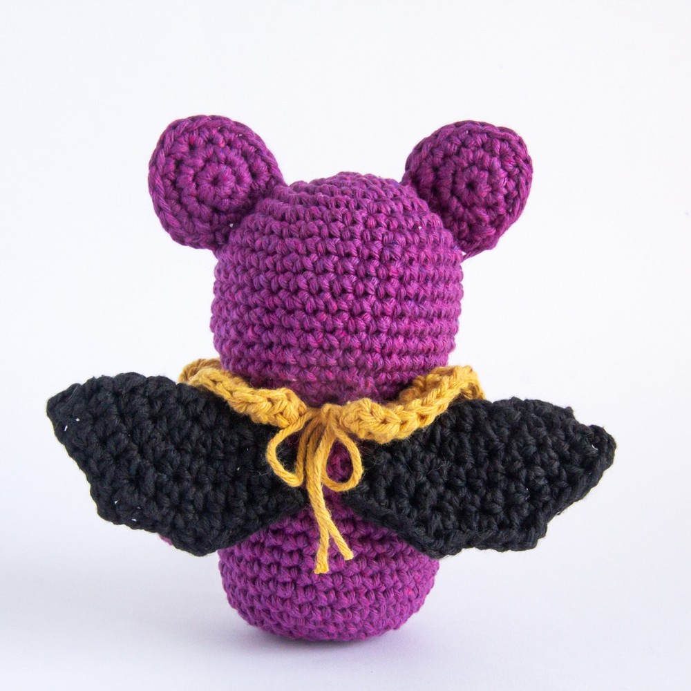 Hoooked DIY Crochet Kit Bat Mavis PAK361