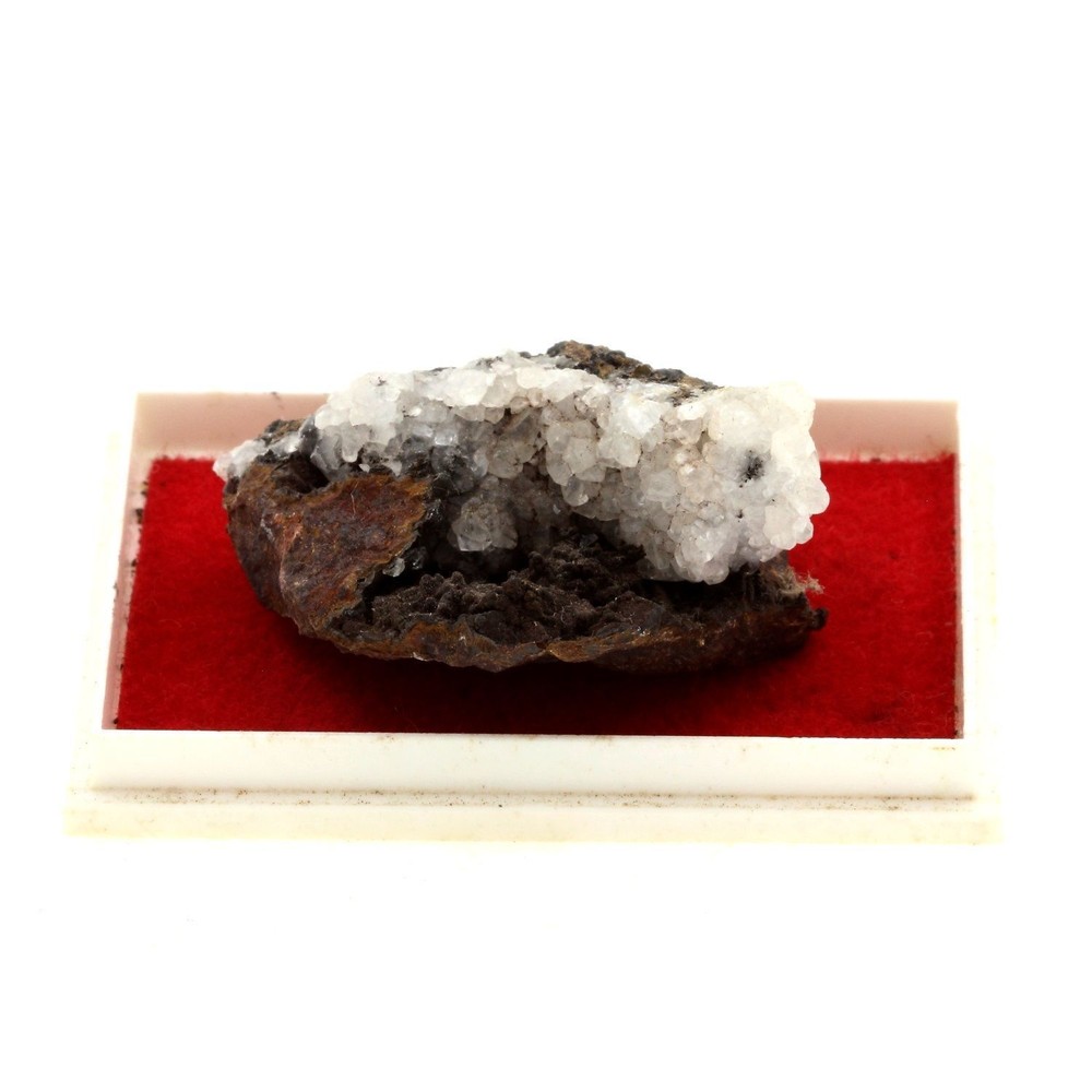 Quartz + Hematite. 115.8 Ct. Morocco.