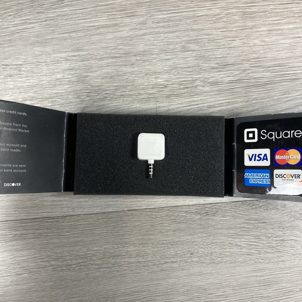 Square Credit Debit Card Reader 3.5mm Headphone Aux Jack White iPhone Android