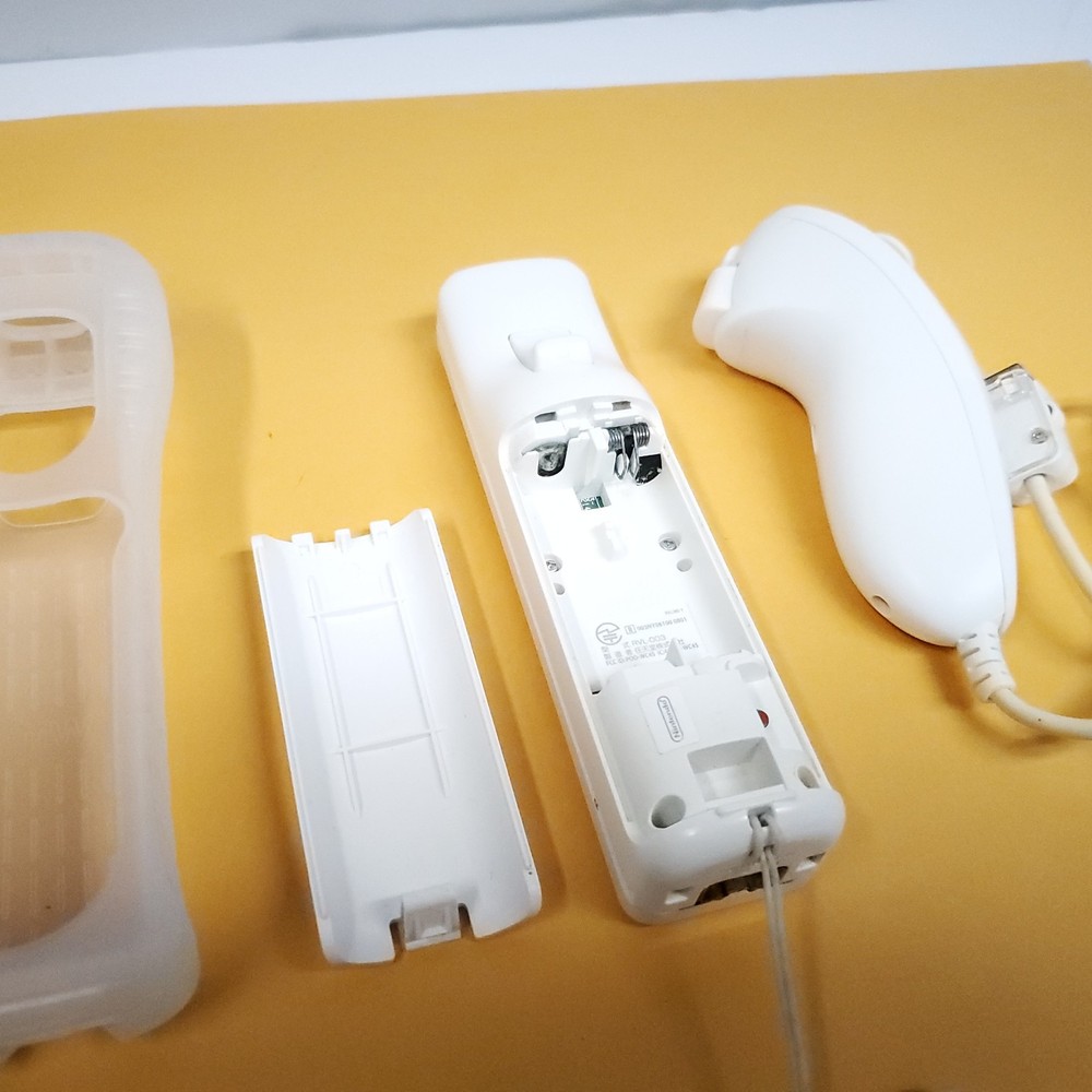 Official Nintendo Wii Controller