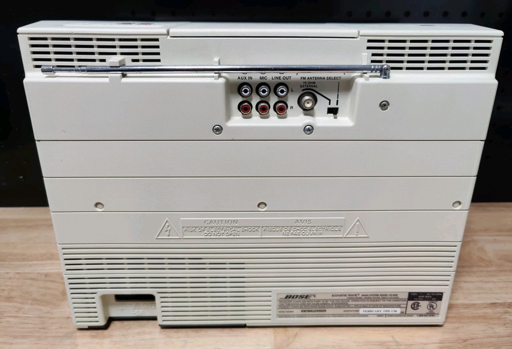Bose Acoustic Wave Audio System w/Remote
