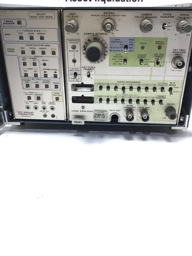 Tektronix 7D01 Logic Analyzer W/ DF2 Display Formatter