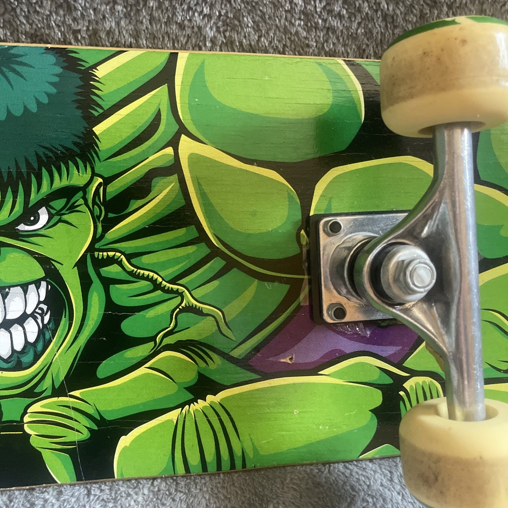 Vintage 2002 Marvel The Incredible Hulk Caution Skateboard