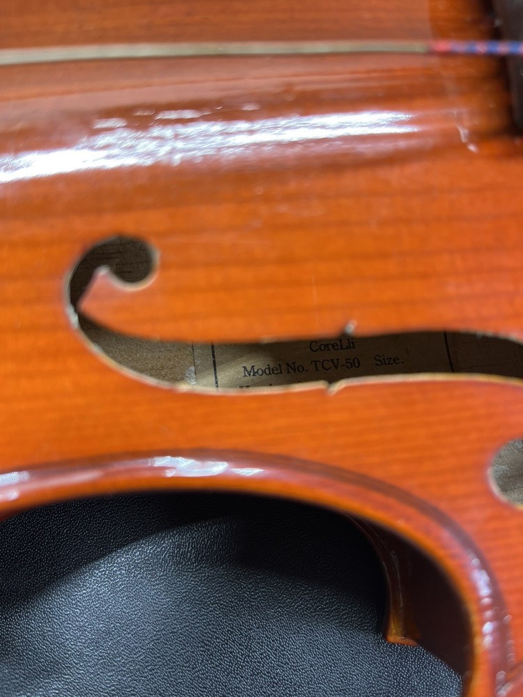 Corelli Model No. TCV-50 Violin w/ Bow & Carrying Case