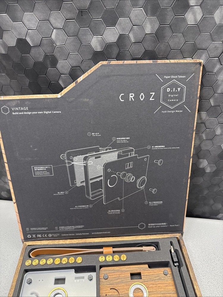 CROZ VINTAGE CAMERA SET