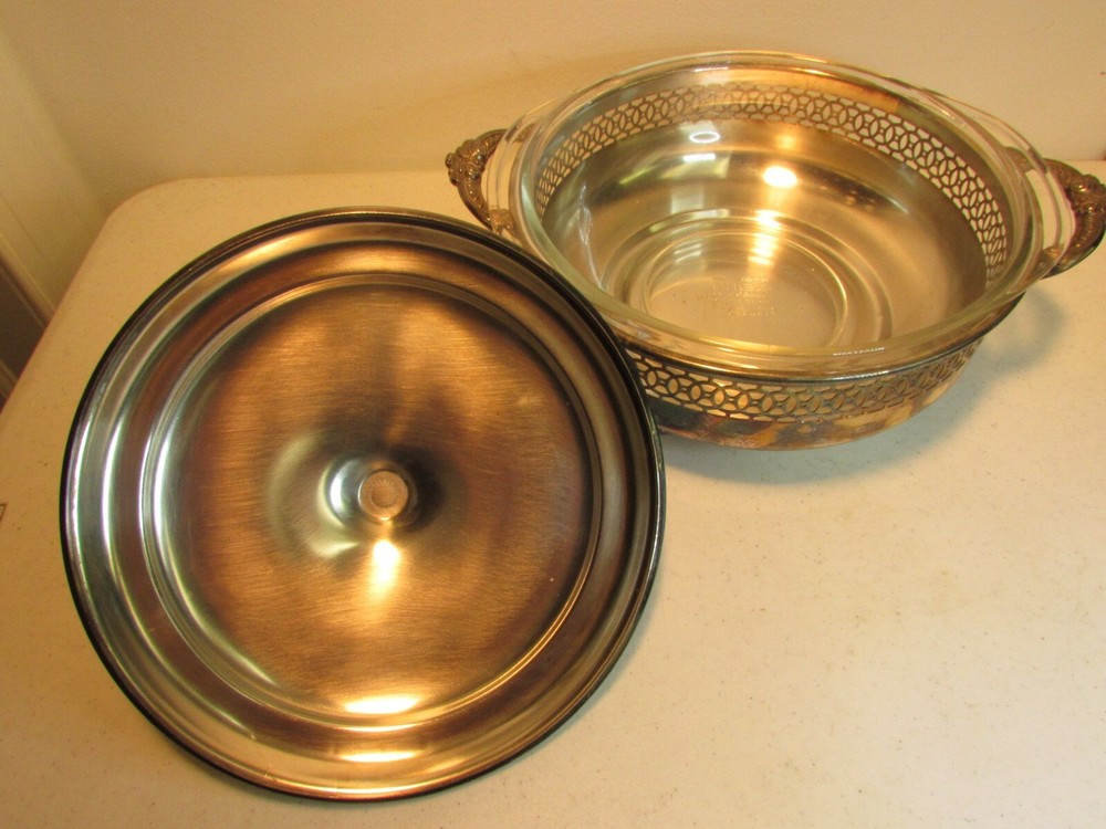 Vintage Sheffield silverplate pedestal 2 QT serving dish w/Pyrex insert