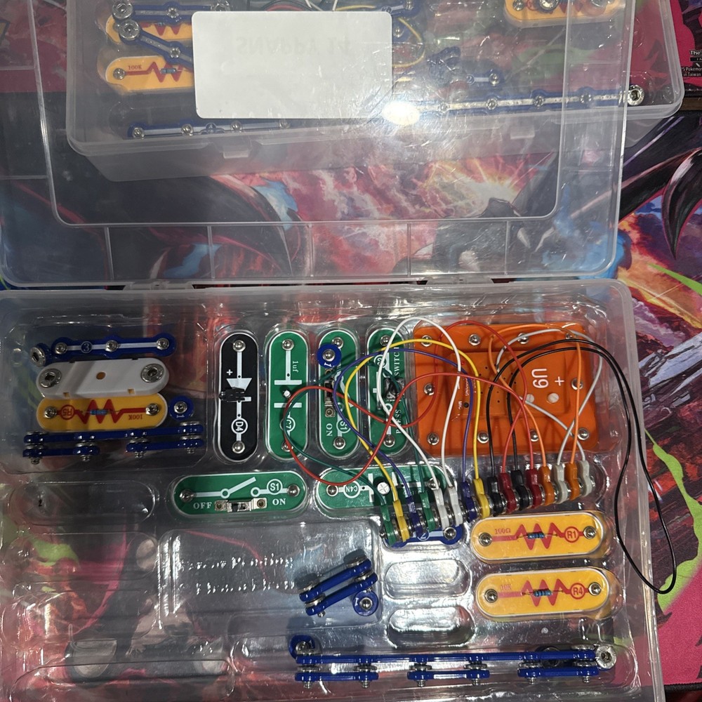 HUGE LOT Elenco Electronic Snap Circuits