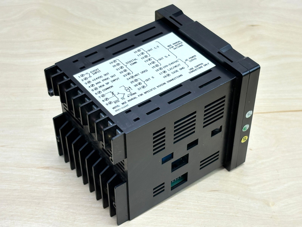 Omega CN3251-R Temperature Process Controller, Fuzzy Logic, Relay/DC Pulse, DIN