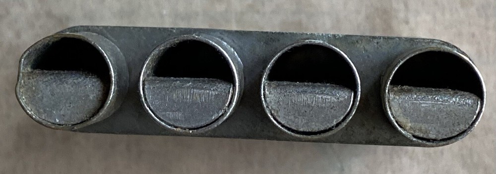 Pitch Pipe Tuner E A D G