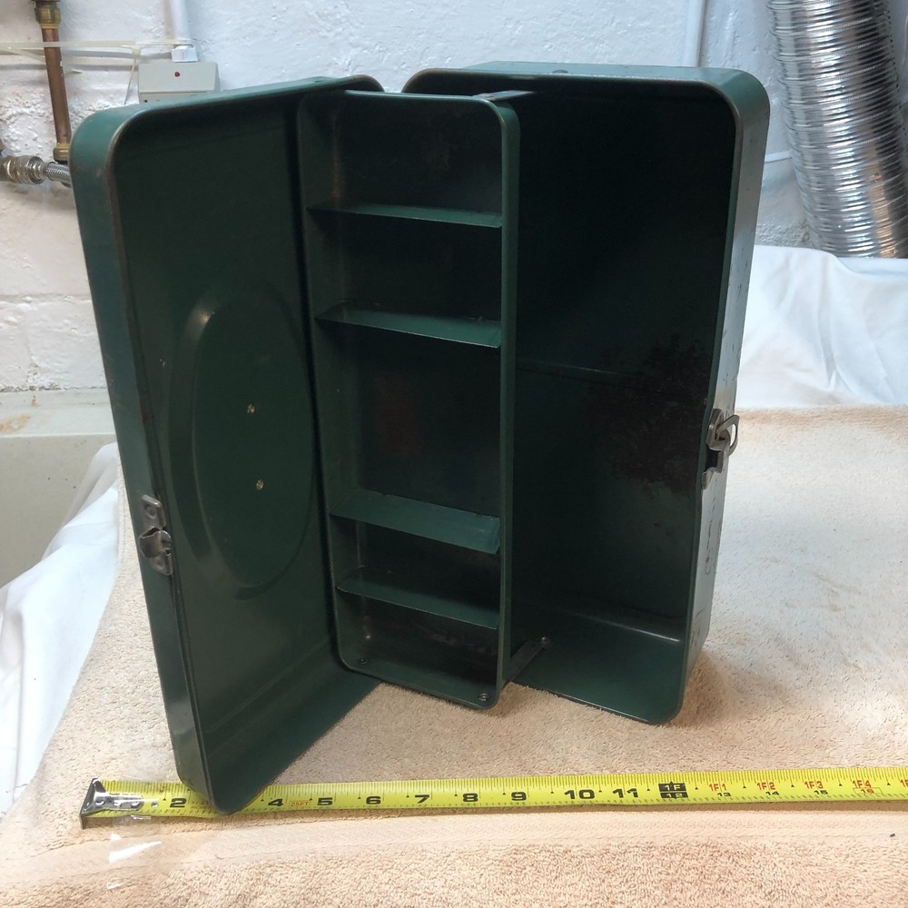 VINTAGE GREEN UNION UTILITY CHEST - U S A