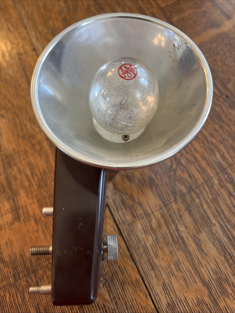 Vintage Midget Kodalite flash holder/brownie Camera ￼