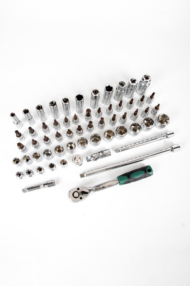 3/8'' socket set 61 PCS , 6 Point CR-V Metric, Ratchet Bit Socket. Extensions