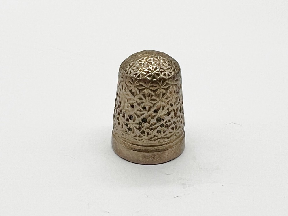 ANTIQUE EARLY CHARLES HORNER DORCAS SEWING THIMBLE