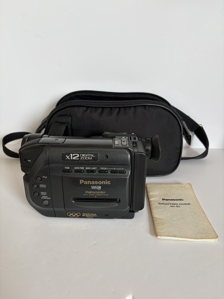 Panasonic NV-S5 Camcorder Bag & 1x Battery untested includes guide.   I1