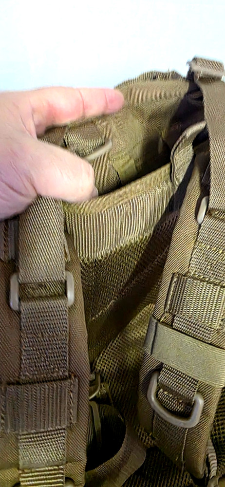 Flying Circle Military Backpack Desert Tan Molle Chain iPad Protector