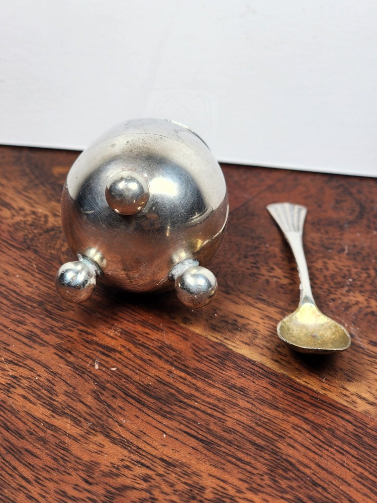 Antique 800 German Silver Egg Shaped Footed Salt Cellar Superb Condition