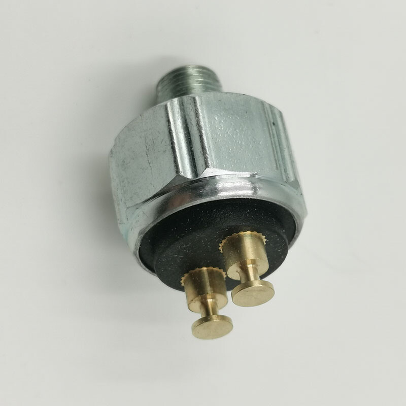 Universal Low Pressure Type Brake Light Switch and pig tail with wire connector