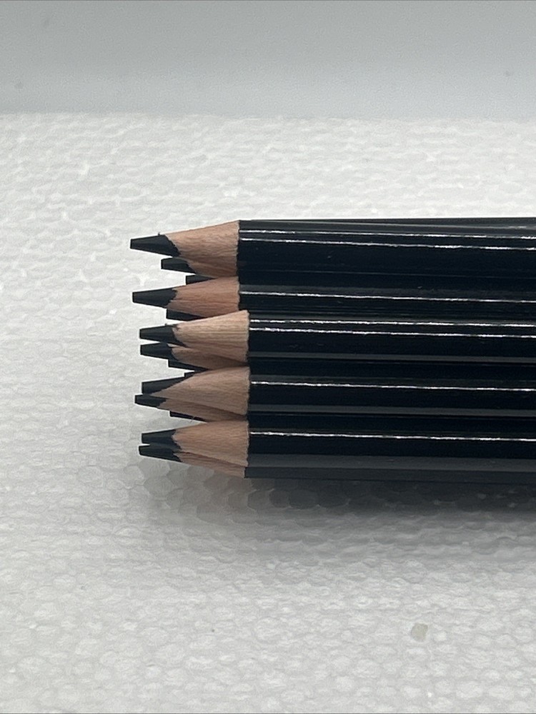 (20 COUNT) BLACK 001 - Shuttle Art Colored Pencils