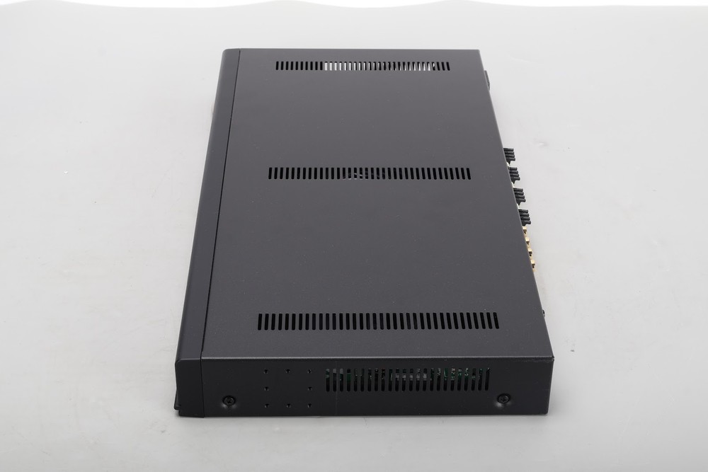 Russound xZone4 Multi-Zone Audio Distribution System W/ Power Cable & Rack Ears