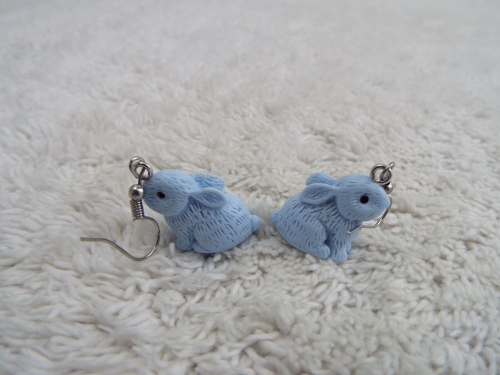 Blue Bunny Rabbit Pierced Earrings (B46)