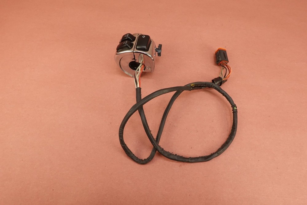 2000-2006 HARLEY-DAVIDSON SOFTAIL Standard FXST RIGHT CONTROL START STOP SWITCH