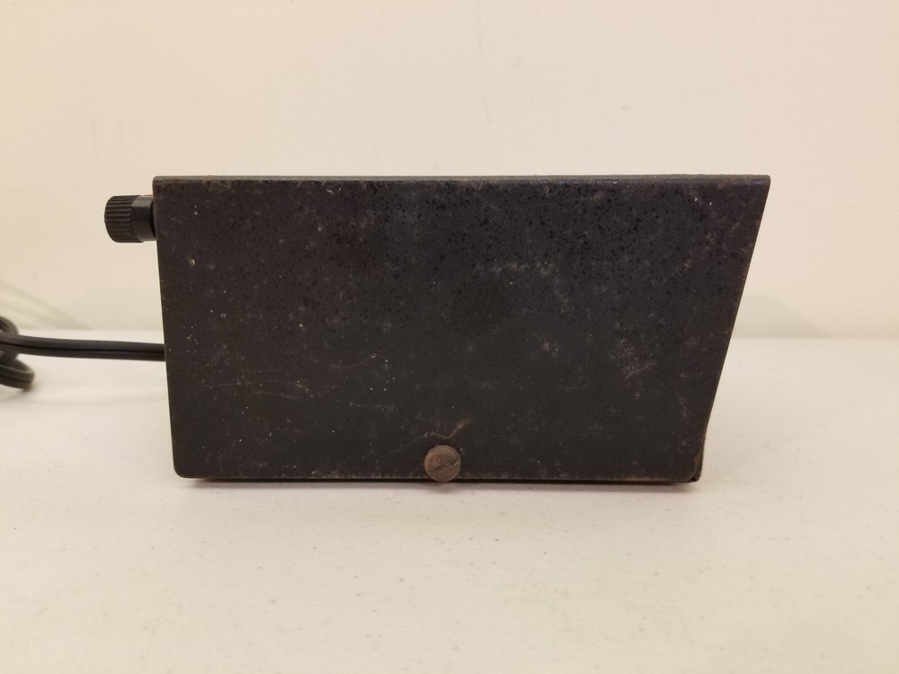Thomson-CSF NPC Electronics Model 102 Solid State Power Supply 12 Volt DC 4 Amps