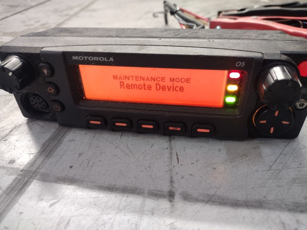 Motorola Control Head O5 - ONLY - Powers On - See Pictures - USED
