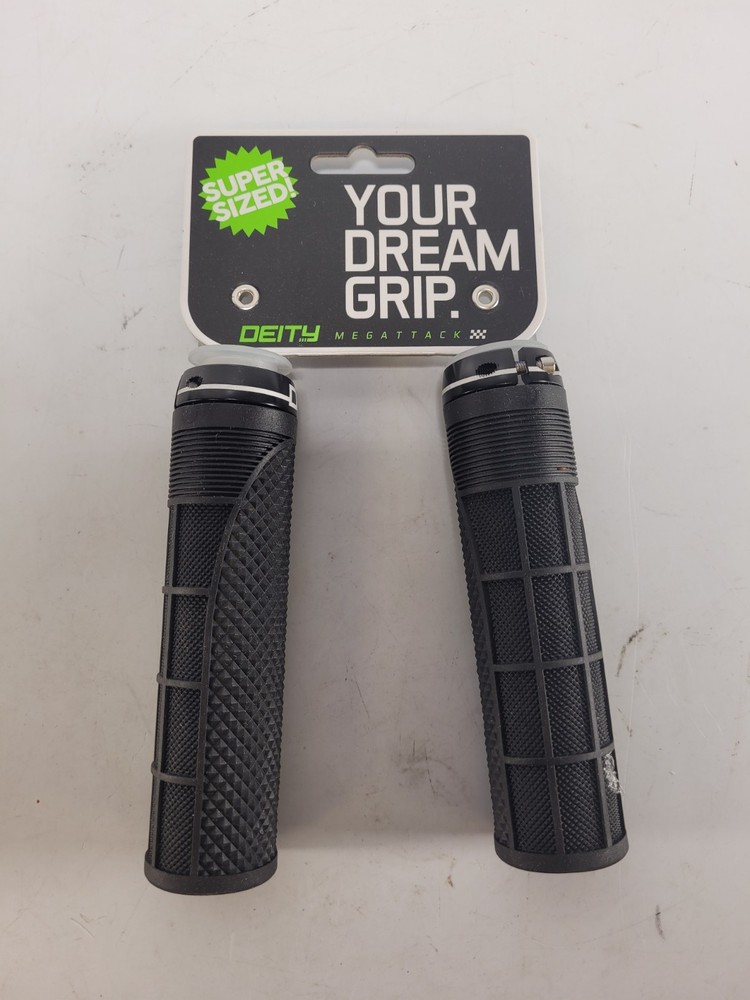 Deity Megattack Grips 140mm Black Pair 26-MGTK-BK