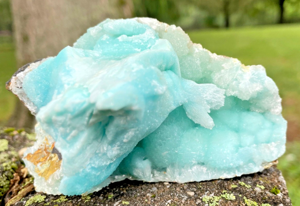 Beautiful blue aragonite specimen (419 grams)